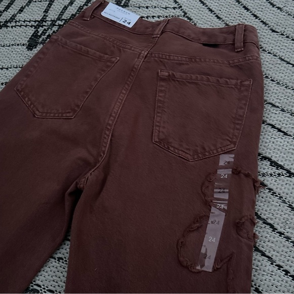 PacSun Flower Patch 90’s Boyfriend Jeans - Picture 11 of 16